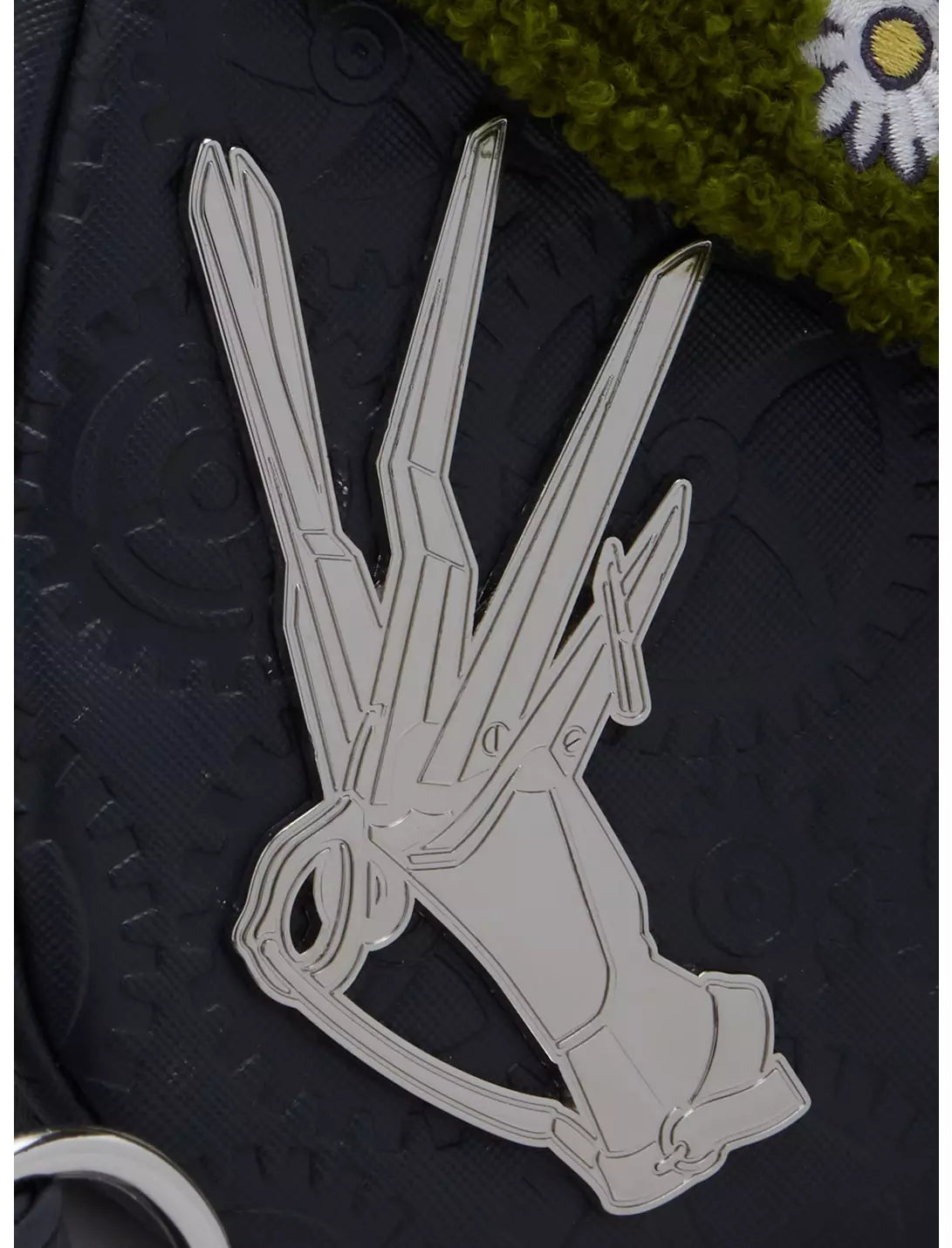 Sac à bandoulière Edward aux mains d'argent -  Décembre 2025