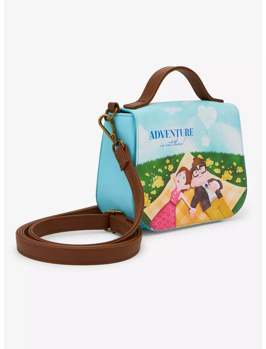 Sac à bandoulière Carl et Ellie sur l'herbe