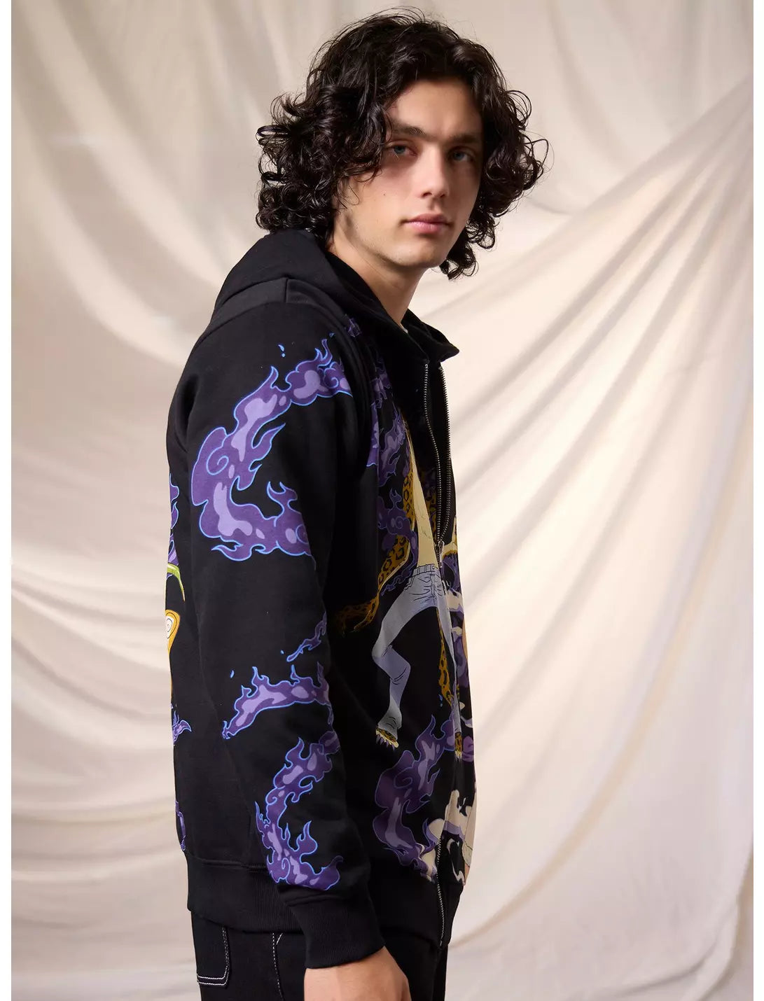 Hoodies Luffy conte Lucci - Janvier 2026