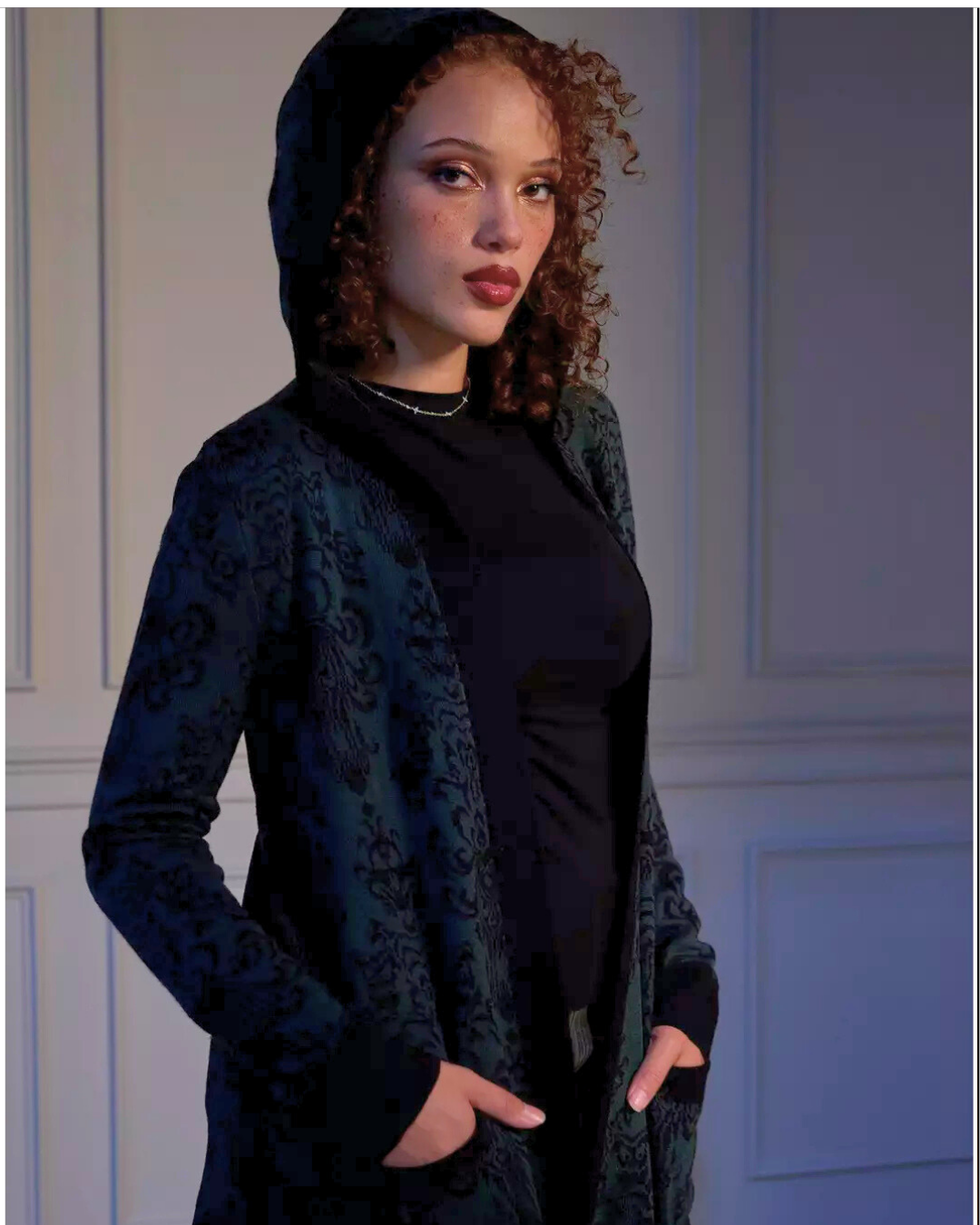 Cardigan Maison Hantée - 🚚 Délai de Livraison : Novembre 2025